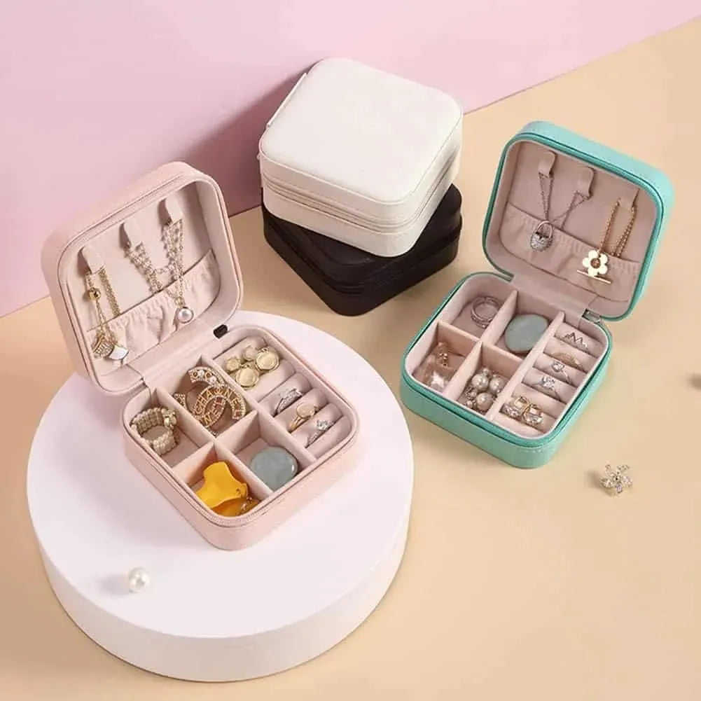 PORTABLE JEWELRY STORAGE BOX | Leather Travel Organizer for Jewellery & Accessories | Lotloo